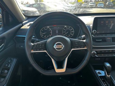 Used 2021 Nissan Altima 2.5 SR w/ SR Premium Package image 21