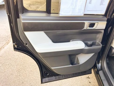 Certified 2025 Hyundai Santa Fe SE image 13