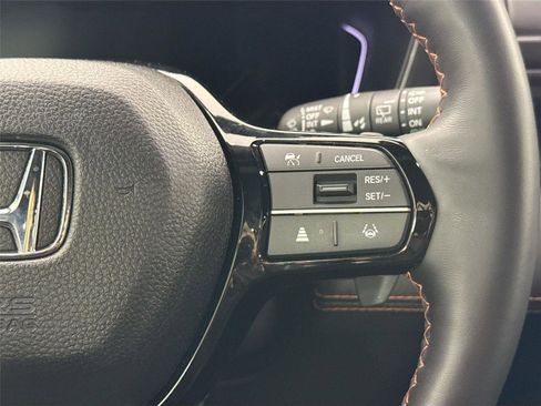 Used 2025 Honda Pilot TrailSport image 18