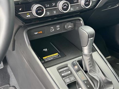 Used 2025 Honda CR-V EX-L image 28