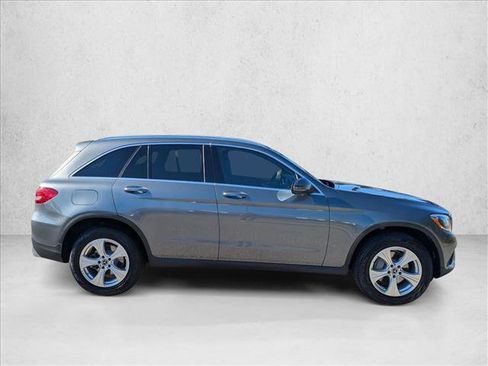 Used 2017 Mercedes-Benz GLC 300 4MATIC image 4