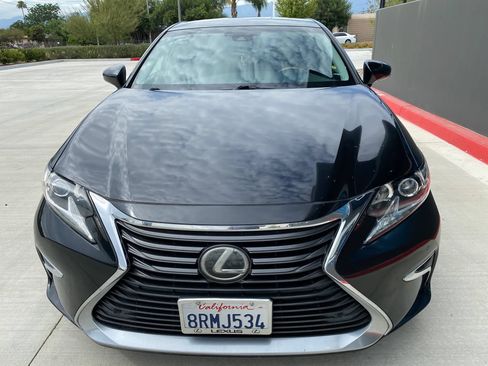 Used 2017 Lexus ES 350 w/ Navigation System Package FWD image 11
