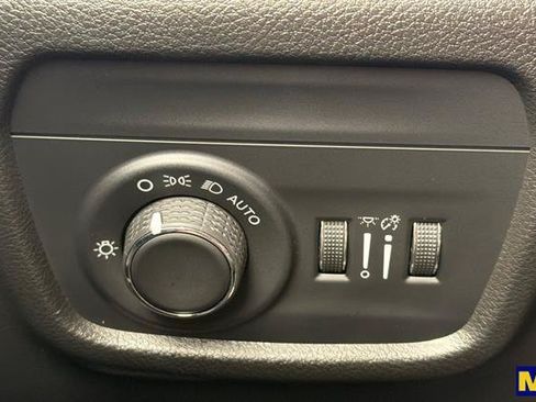 Used 2022 Jeep Grand Cherokee L Laredo w/ Luxury Tech Group I RWD image 35