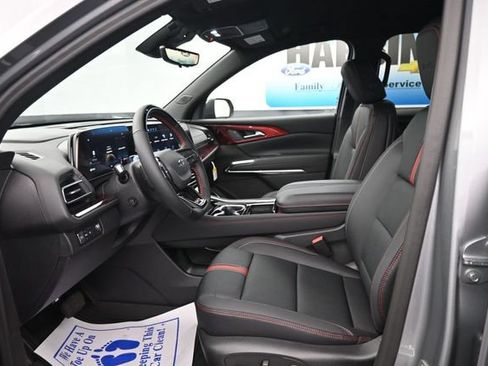 New 2026 Chevrolet Traverse RS w/ LPO, Floor Liner Package FWD image 14
