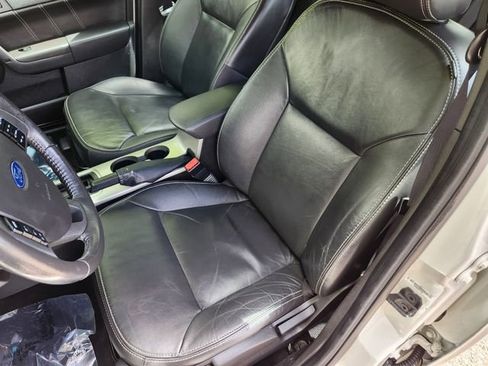 Used 2011 Ford Focus SEL w/ 301A Rapid Spec Order Code FWD image 11