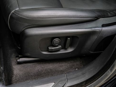 Used 2024 Land Rover Range Rover Velar Dynamic SE image 34