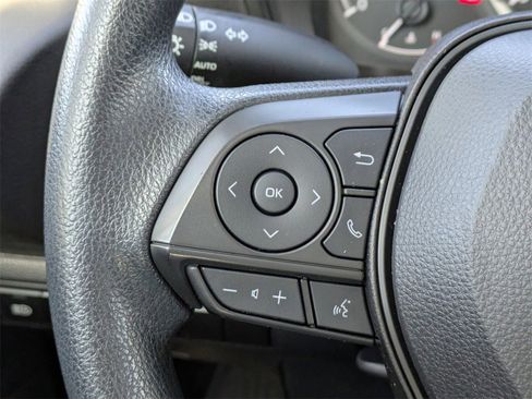 Used 2022 Toyota Corolla LE image 23