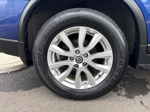 Used 2020 Nissan Rogue SV AWD/4WD image 12