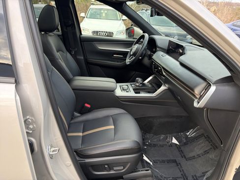 Certified 2025 MAZDA CX-90 3.3 Turbo w/ Premium Plus Pkg image 28