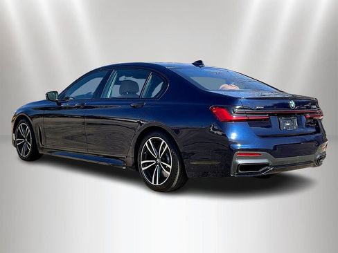 Used 2022 BMW 750i xDrive w/ Luxury Rear Seating Package AWD/4WD image 4