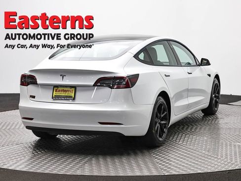 Used 2021 Tesla Model 3 Standard Range Plus RWD image 5