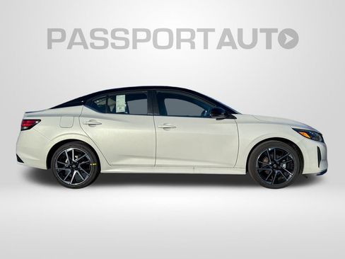 New 2025 Nissan Sentra SR image 5
