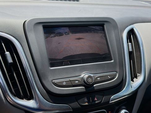 Used 2023 Chevrolet Equinox LS w/ LS Convenience Package image 9