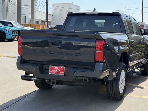 Used 2026 Toyota Tacoma SR5 image 7