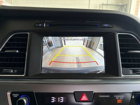 Used 2016 Hyundai Sonata SE FWD image 23