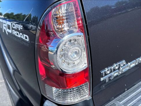 Used 2013 Toyota Tacoma 4x4 Double Cab w/ TRD Off-Road Pkg image 24