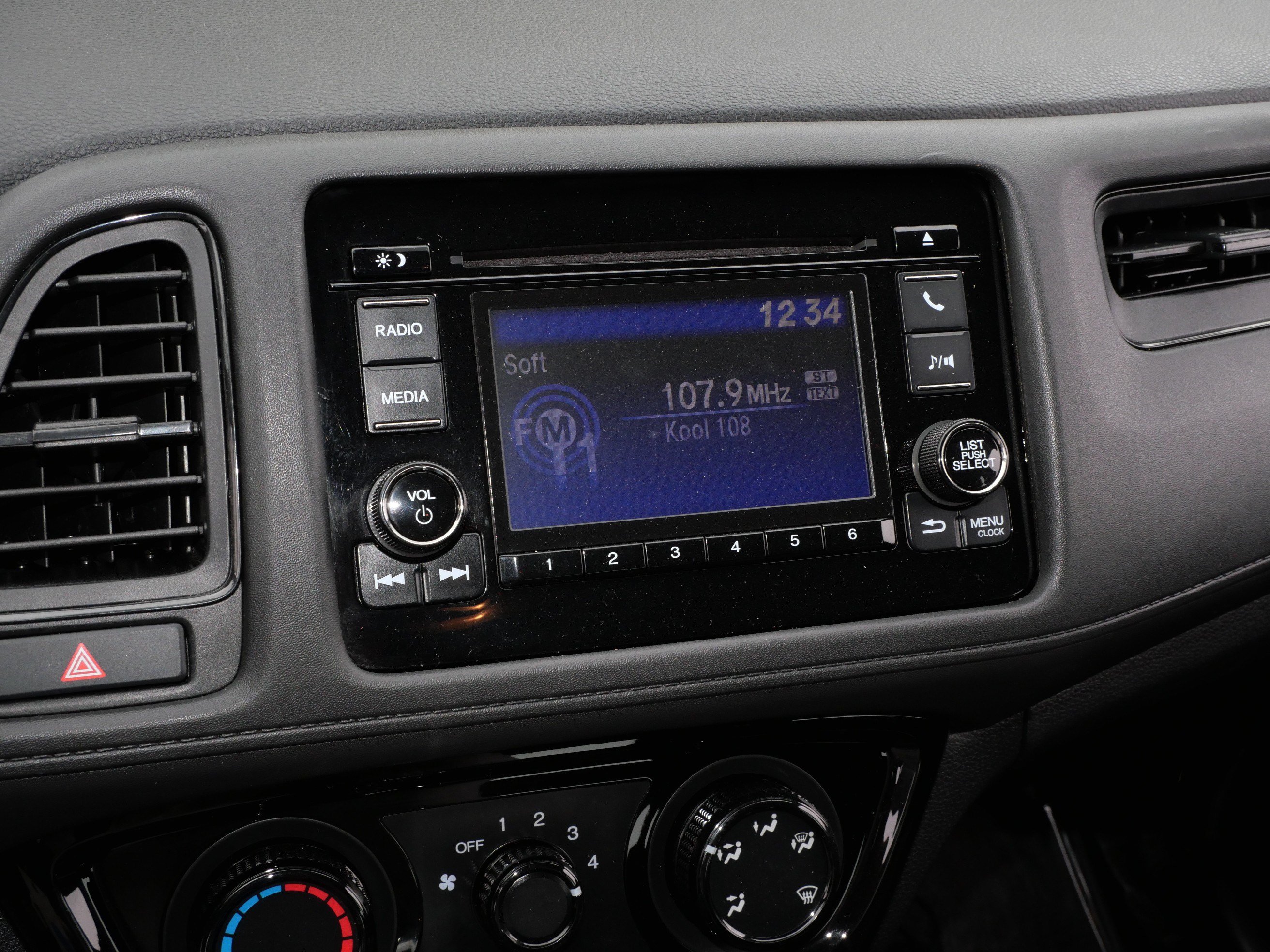 Certified 2019 Honda HR-V LX image 22