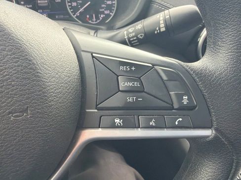 Used 2024 Nissan Sentra SV FWD image 14