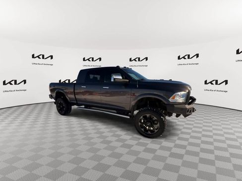 Used 2018 RAM 2500 Laramie image 3