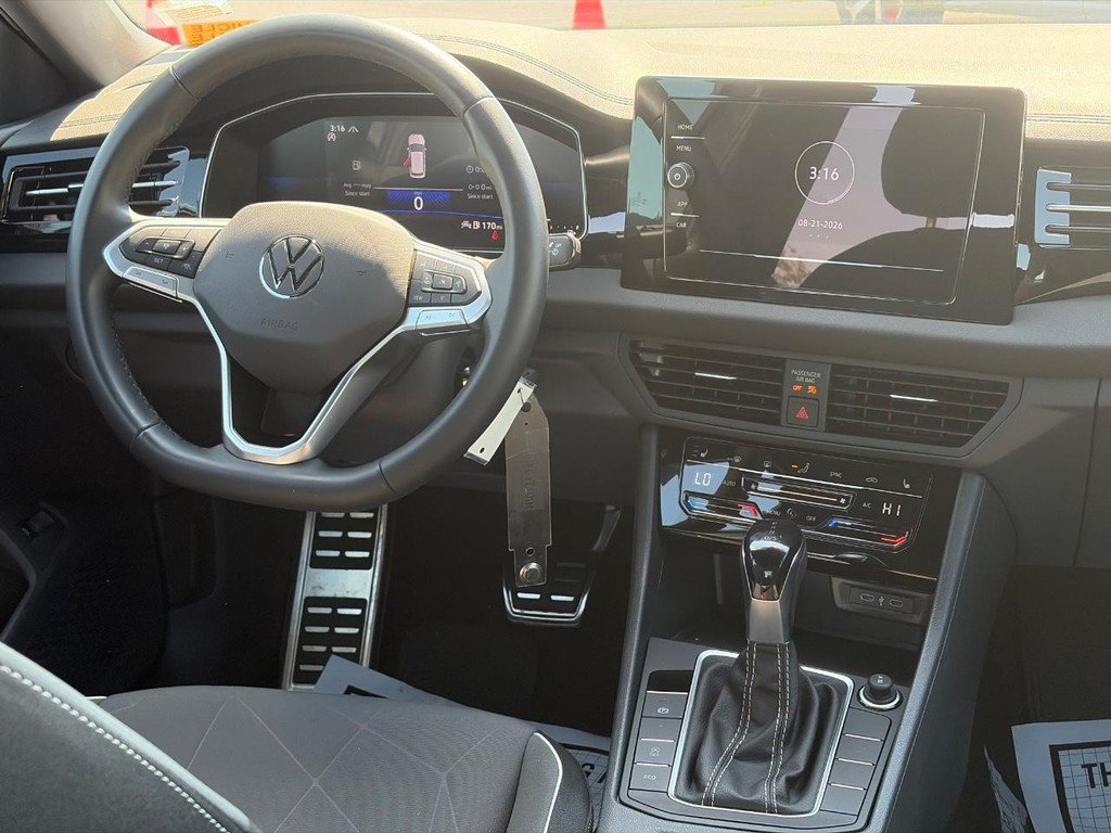 Used 2026 Volkswagen Jetta Sport FWD image 12