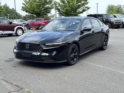 Used 2025 Honda Accord SE image 5