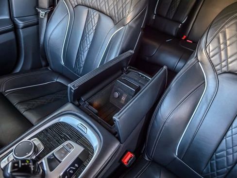 Used 2020 BMW 740i xDrive w/ M Sport Package image 31