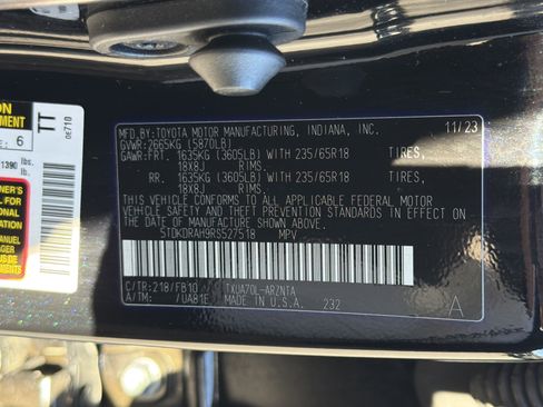 Used 2024 Toyota Highlander LE image 36