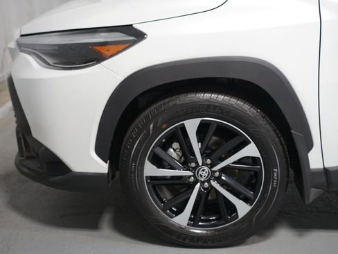 Certified 2024 Toyota Corolla Cross XSE image 5