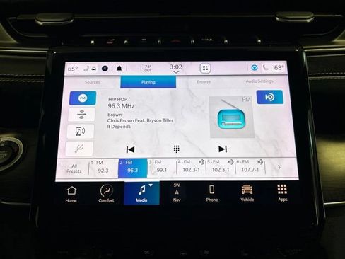 Used 2021 Jeep Grand Cherokee L Overland w/ Luxury Tech Group IV AWD/4WD image 30