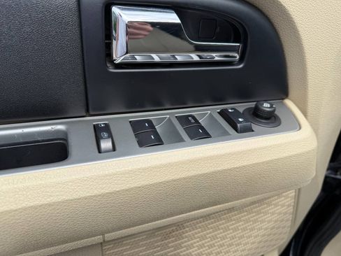Used 2016 Ford Expedition EL XL AWD/4WD image 16