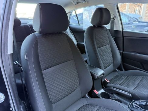 Used 2018 Kia Rio S image 17