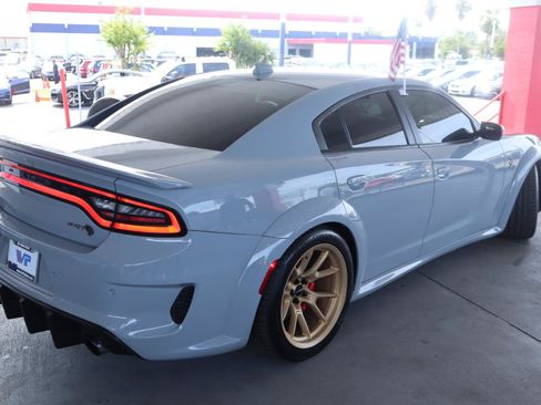 Used 2021 Dodge Charger SRT Hellcat RWD image 5
