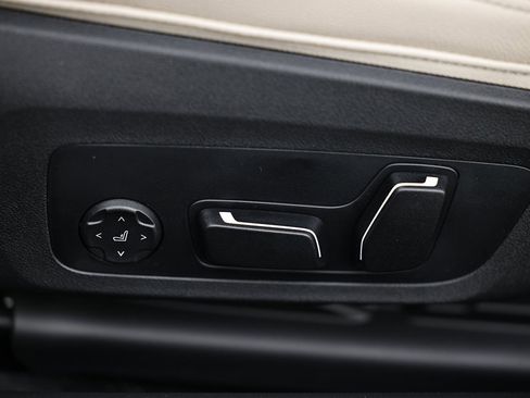 New 2026 BMW M440i Convertible w/ Premium Package image 26