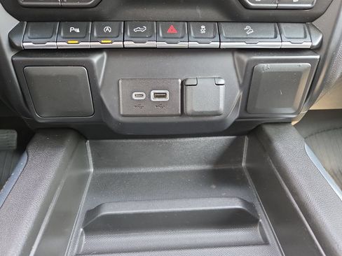 Used 2022 Chevrolet Silverado 1500 RST w/ Safety Package AWD/4WD image 19