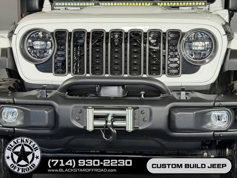 Used 2024 Jeep Wrangler Unlimited Rubicon 4xe AWD/4WD image 11