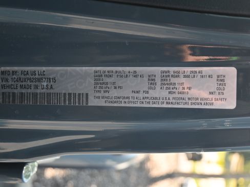 Used 2025 Jeep Wrangler Sahara w/ Safety Group image 17