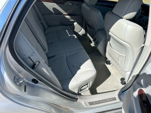 Used 2011 Toyota Avalon Limited image 11
