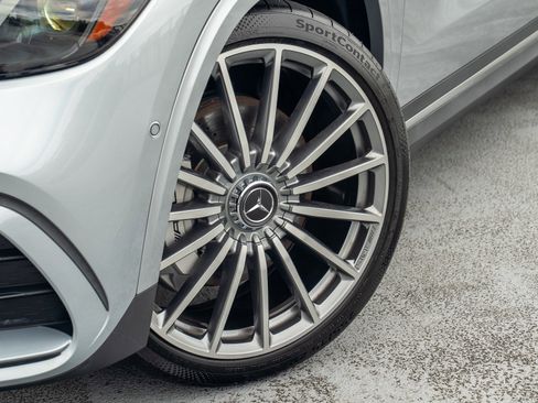 Used 2025 Mercedes-Benz GLA 35 AMG 4MATIC image 11