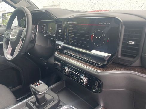 Used 2025 GMC Sierra 1500 Elevation w/ X31 Off-Road Package AWD/4WD image 28