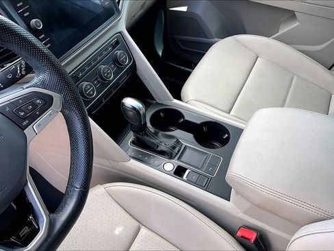 Used 2021 Volkswagen Atlas SE w/ Panoramic Sunroof Package FWD image 15