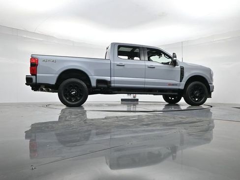 New 2026 Ford F250 Lariat w/ Black Appearance Package image 30