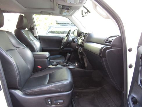 Certified 2019 Toyota 4Runner Limited AWD/4WD image 18