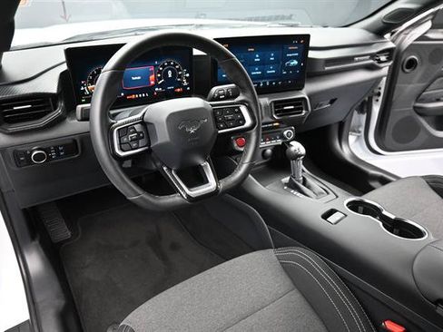 Certified 2025 Ford Mustang Coupe RWD image 7