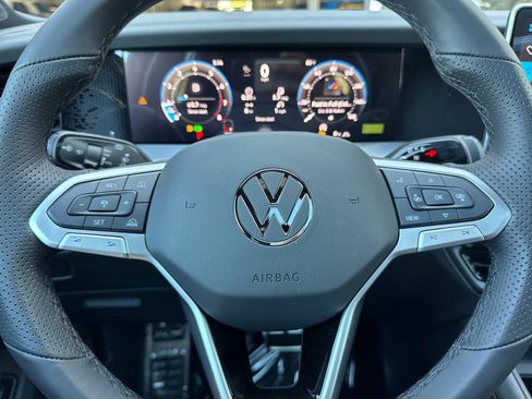 New 2026 Volkswagen Tiguan SE R-Line AWD/4WD image 21