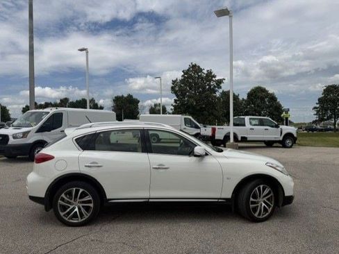 Used 2016 INFINITI QX50 AWD w/ Deluxe Touring Package image 9