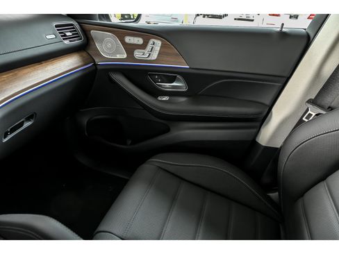 Certified 2026 Mercedes-Benz GLS 450 4MATIC image 20