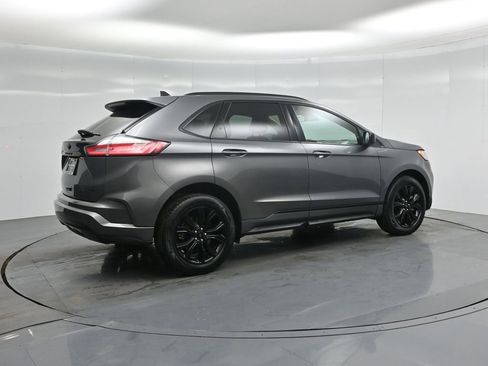 Certified 2022 Ford Edge SE w/ Black Appearance Package image 27