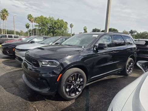 Used 2025 Dodge Durango GT AWD/4WD image 3