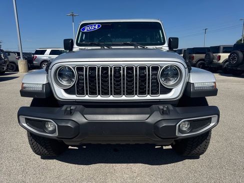 Used 2024 Jeep Wrangler Sahara w/ Technology Group image 10