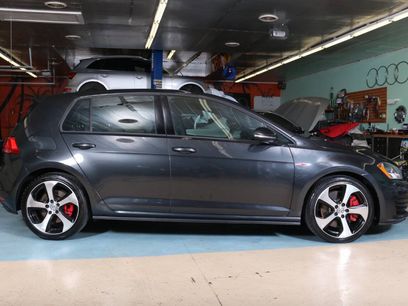 Used 2017 Volkswagen GTI SE